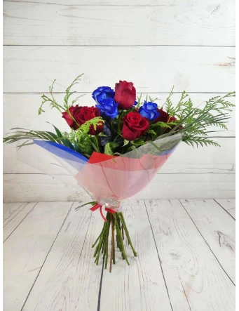 Rosas rojas y azules
