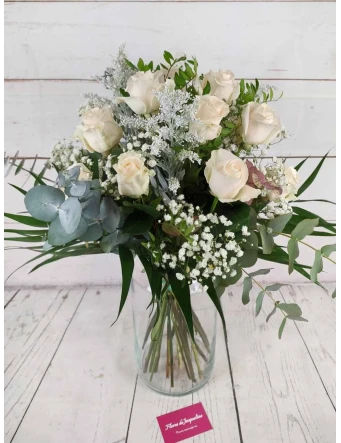 Docena de rosas blancas