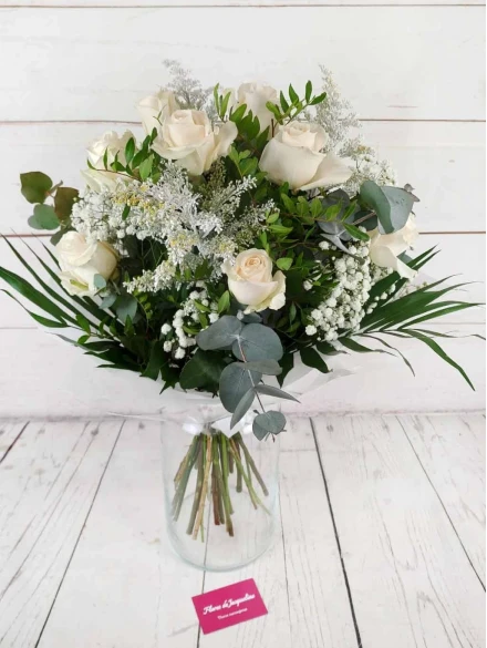 Regalo de docena de rosas blancas