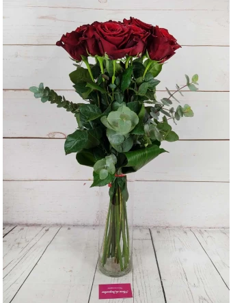 Bouquet de rosas rojas largas