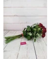 Rosas largas en bouquet