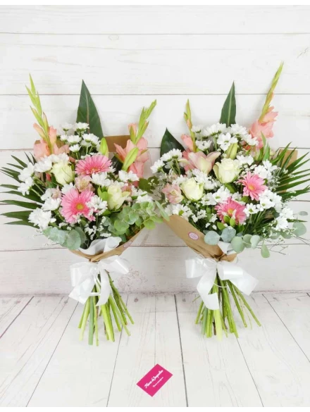 Ramos de flores variadas para funeral