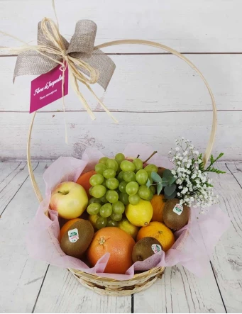 Cesta de frutas variadas