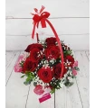 11 rosas rojas con cesta