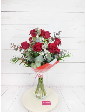 Docena rosas rojas tallo largo