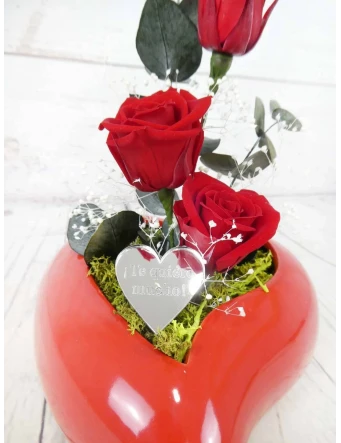El Detalle Perfecto con Rosas Preservadas