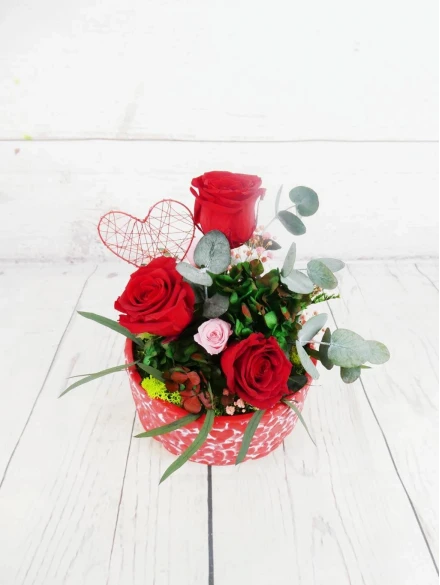 Rosas Preservadas en Cerámica