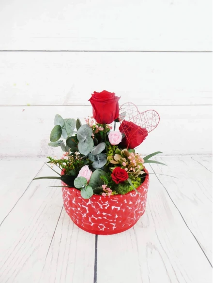 Rosas Preservadas en Cerámica
