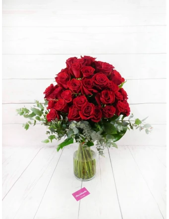 Ramo 60 Rosas Rojas con Jarrón