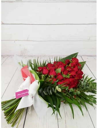 Ramo funerario de 25 rosas