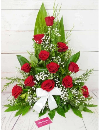 Centro 12 rosas rojas velatorio